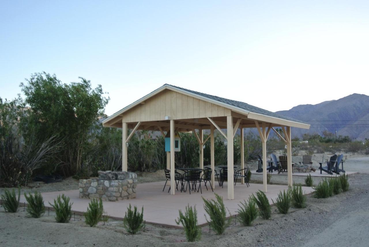 Borrego Springs Motel Bagian luar foto