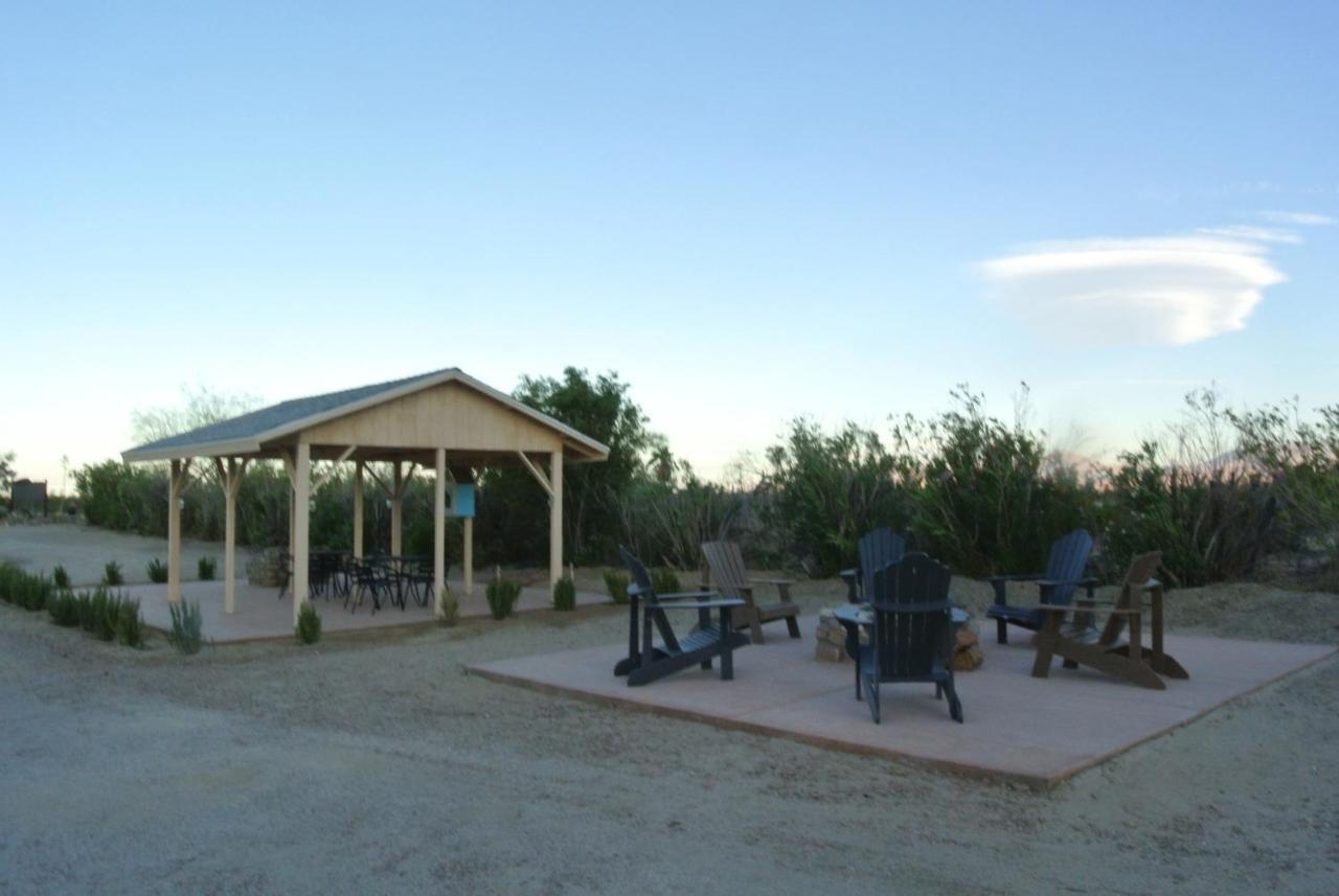 Borrego Springs Motel Bagian luar foto