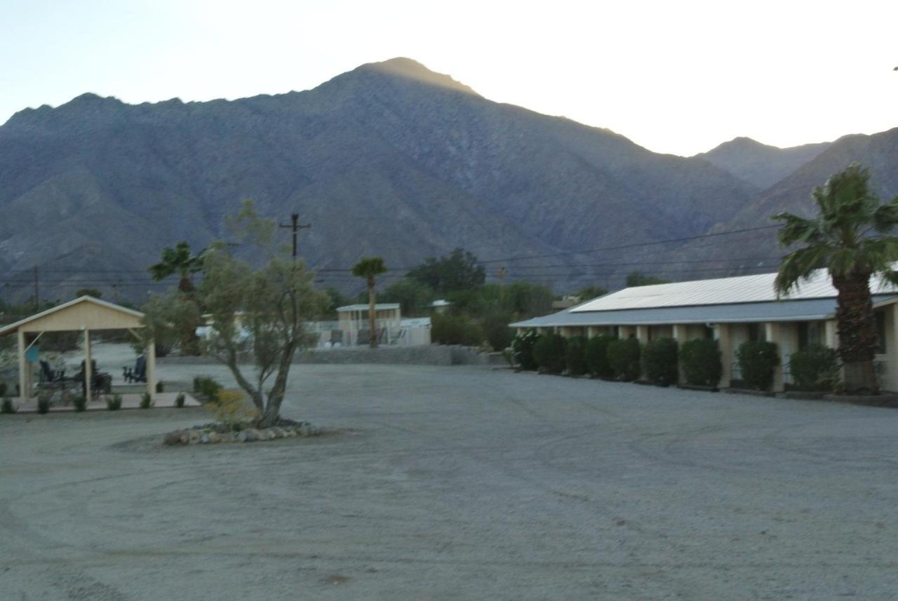 Borrego Springs Motel Bagian luar foto